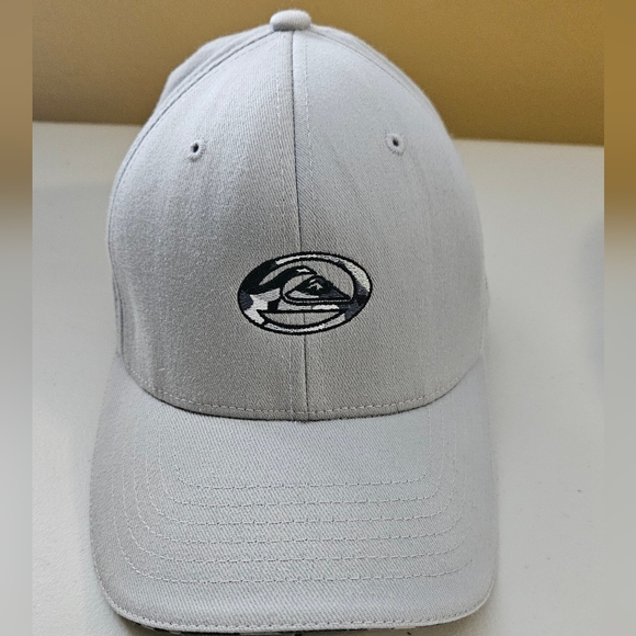 Quiksilver Gray Cap - Picture 1 of 5